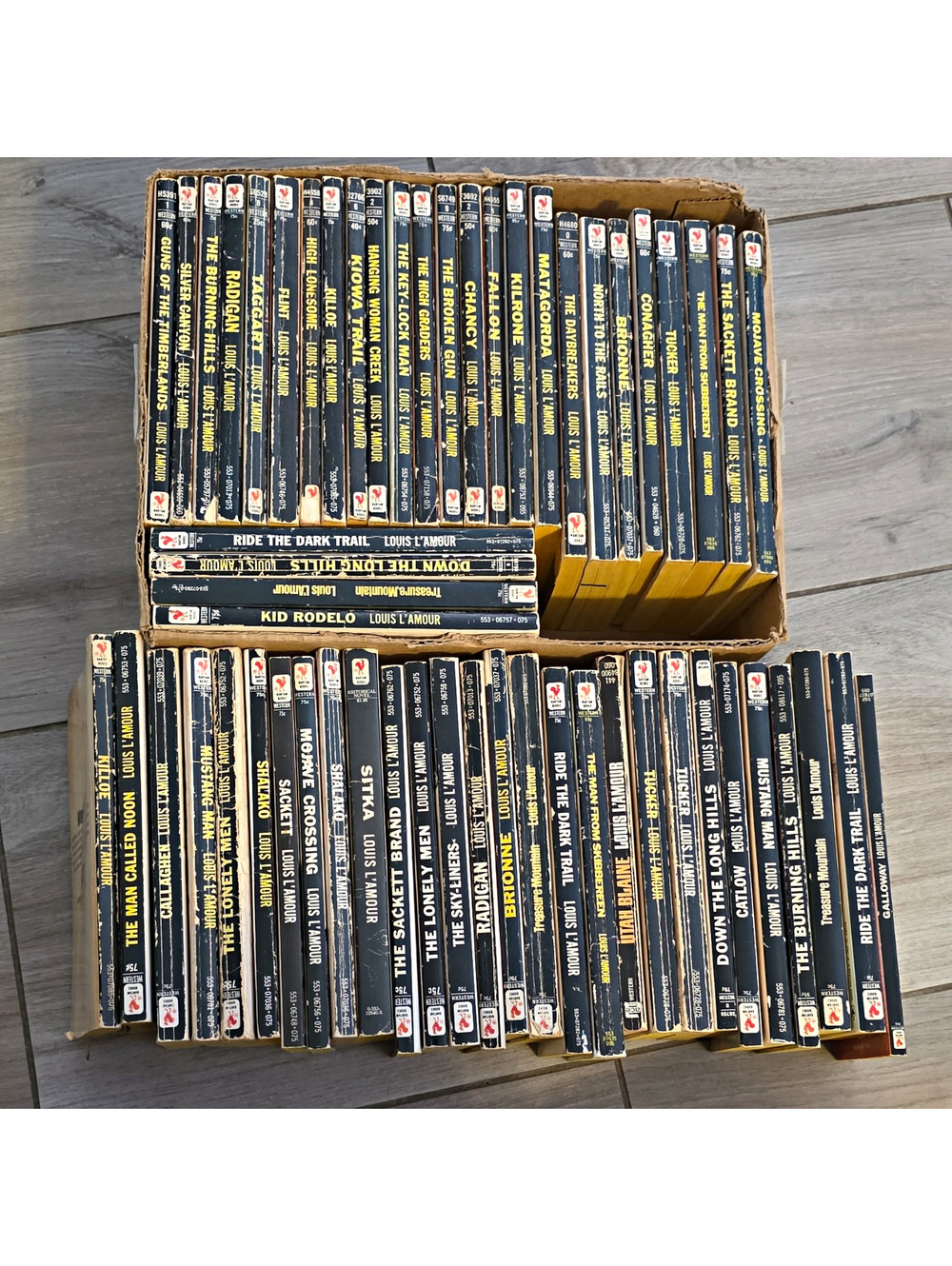 Louis L'Amour Western Fiction Novels Paperback Lot Bantam Books English lot 54